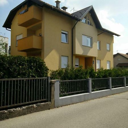 Apartment Contento Zagreb Bagian luar foto