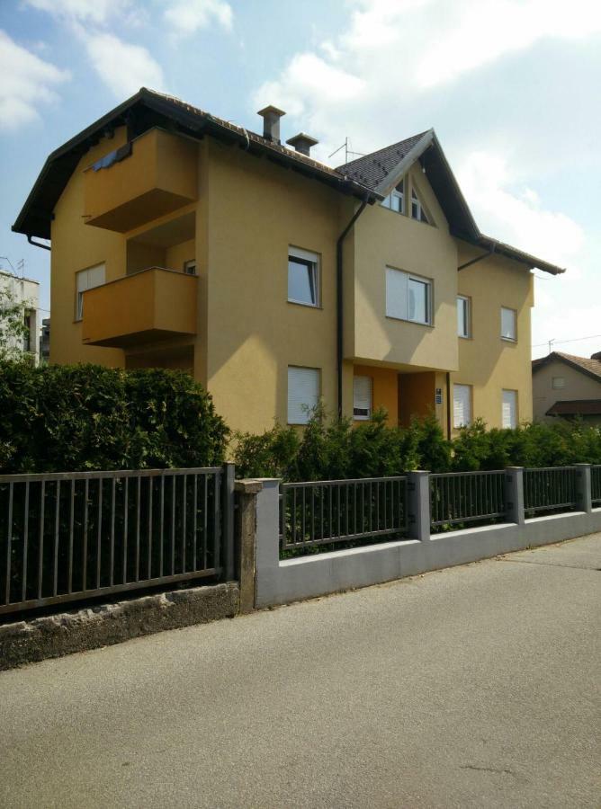 Apartment Contento Zagreb Bagian luar foto
