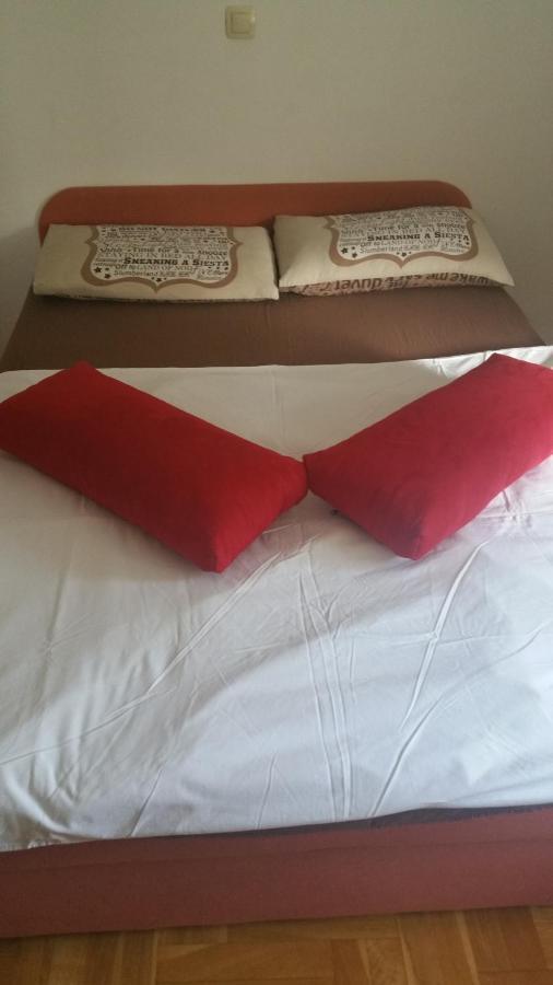 Apartment Contento Zagreb Bagian luar foto